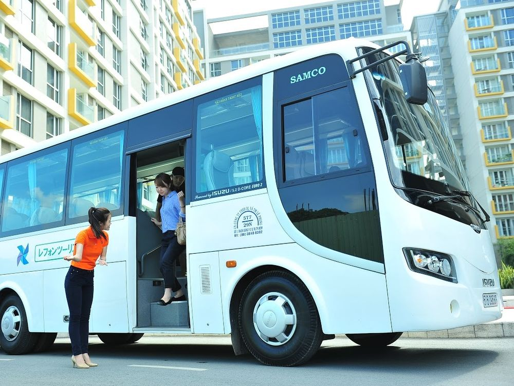 Hanoi: VIP Airport Transfer Service with Priority Lane access.