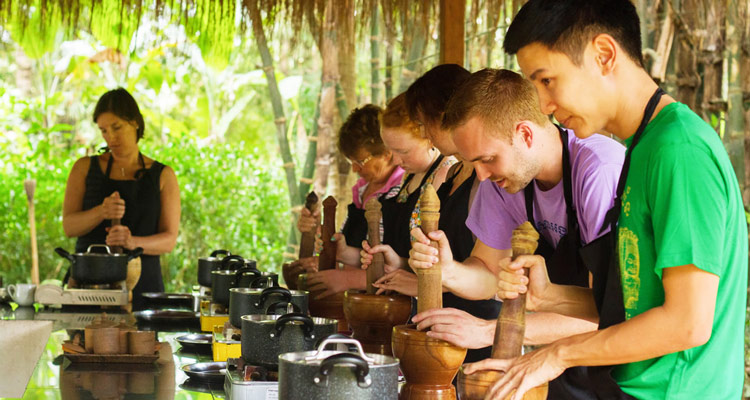 SIEM REAP: INSIGHT THE CITY - BICYCLE TOUR